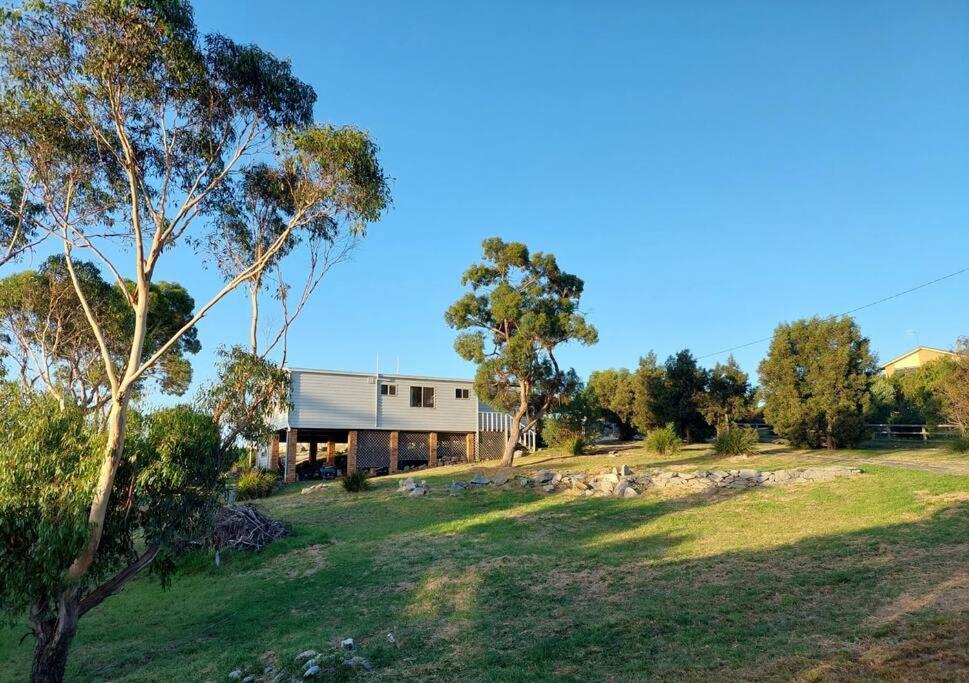 Old Salty Villa Binalong Bay Exteriör bild